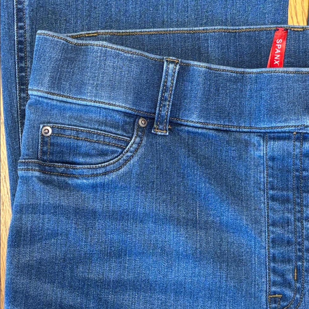 SPANX Flare Wide Leg Vintage Indigo Pull On Jeans Women’s Size Large 34” Inseam - Picture 10 of 16
